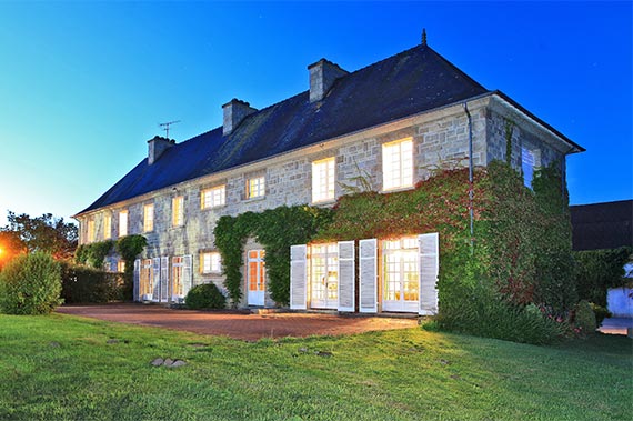 Camping Château de Galinée : Réservez dès maintenant vos vacances dans un camping 5 étoiles !